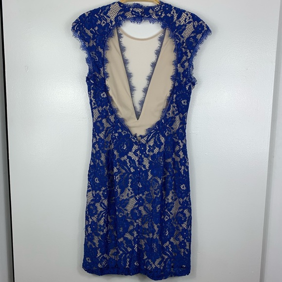 Aidan Mattox | V-Neck Lace Blue Cocktail Dress | Size 6 - Picture 5 of 8